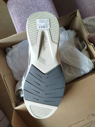 Zapatillas Clarks Hombre Talla 45 Beige/Gris