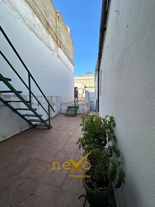 Chalet en venta en Carmona