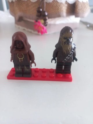 Figuras LEGO Star Wars Chewbacca y Ewok