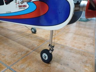 Avión RC Trainer 60 Vacio sin motor ni servos.
