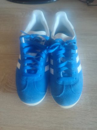 Zapatillas Adidas Gazelle Azul y Blanco