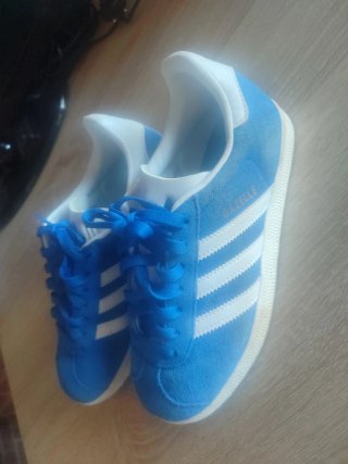 Zapatillas Adidas Gazelle Azul y Blanco
