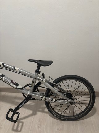 Bicicleta Intense BMX Race Talla PRO Aluminio.