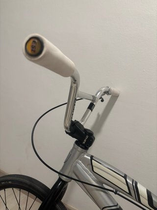 Bicicleta Intense BMX Race Talla PRO Aluminio.