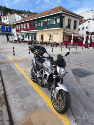 Aprilia Mana 850 Naked