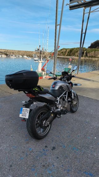 Aprilia Mana 850 Naked