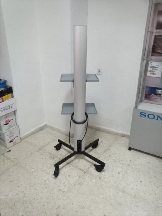 Mesa para proyector móvil