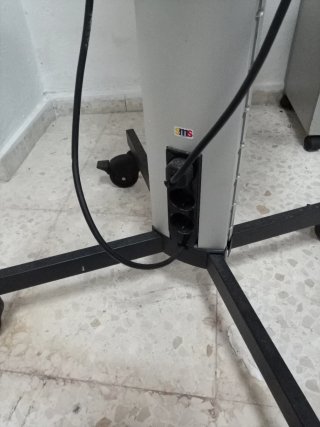 Mesa para proyector móvil