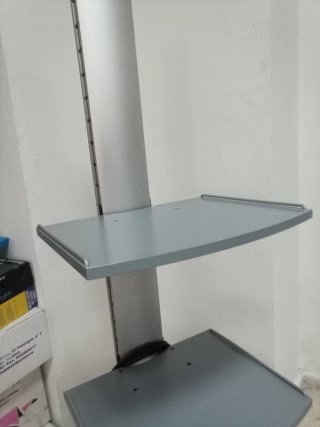 Mesa para proyector móvil