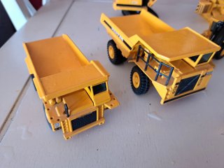 Miniaturas de metal Caterpillar