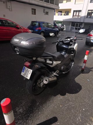 Honda Integra Blanca Maxi-Scooter
