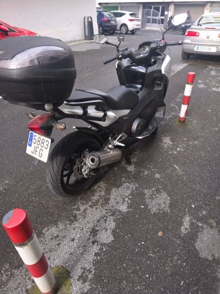 Honda Integra Blanca Maxi-Scooter