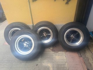 Llantas American Racing con Neumáticos sin usar.
