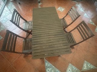 Mesa y 4 Sillas Plegables Madera