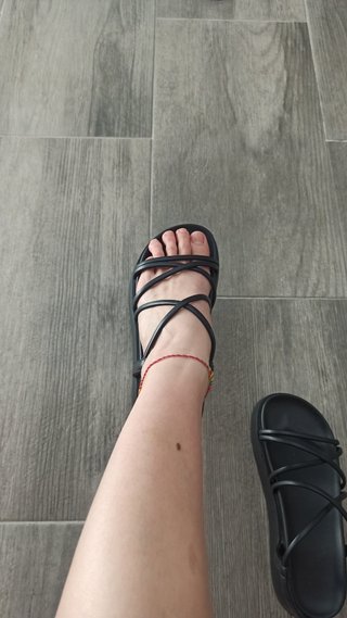 Sandalias negras plataforma tiras finas