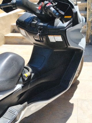 Suzuki Burgman 400AN ABS Blanca