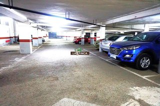 Garaje en venta en Milán - Pumarín - Teatinos en Oviedo
