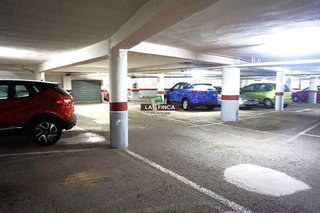 Garaje en venta en Milán - Pumarín - Teatinos en Oviedo