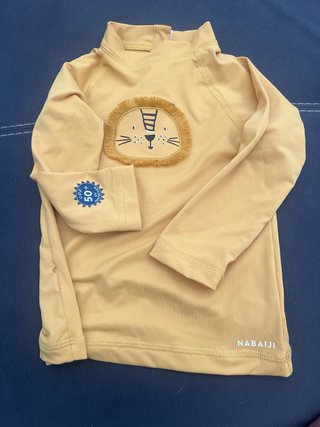 Conjunto de Camiseta Bañador y gorro 4-6 meses