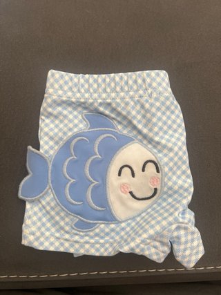Conjunto de Camiseta Bañador y gorro 4-6 meses