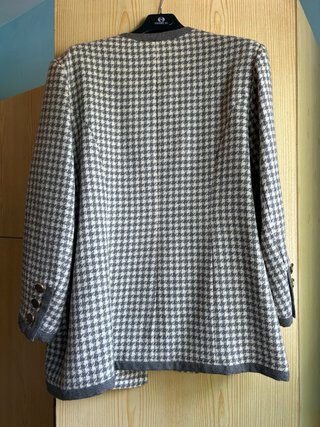 Traje pata de gallo