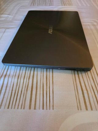 ASUS ZenBook UX430U 14 i5 8GB 256GB SSD