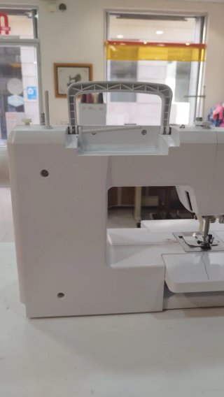 Máquina de coser Alfa Next 200 Electrónica