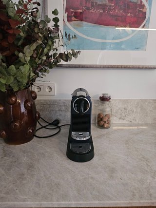 Cafetera Nespresso CitiZ. Azul Marino. Como nueva.