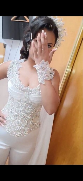 Traje fiesta blanco perlas y pedreria boda gitana