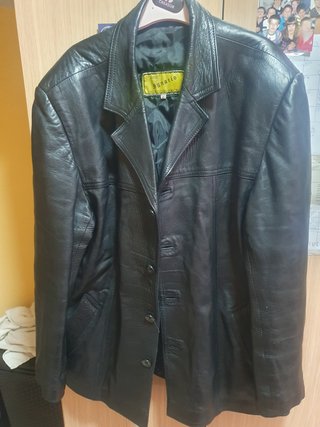 Chaqueta americana de piel negra