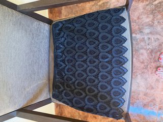 Falda negra con encaje gris