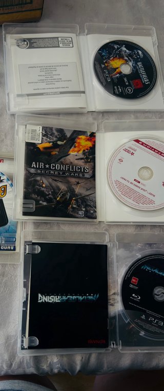 Consola PlayStation 3 con juegos y mandos