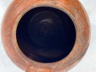 Antiguo Cántaro de Barro Cocido