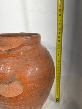 Antiguo Cántaro de Barro Cocido