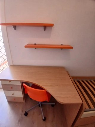 Cama 80x182 + escritorio-silla