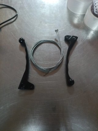 Juego Manetas Derbi Negro