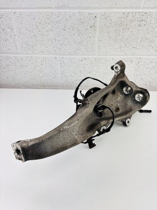 Mangueta delantera izquierda BMW 740d 2008-2015 6775767