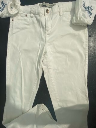 Conjunto blanco de pantalon y top