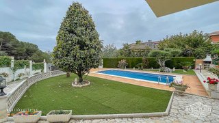 Chalet en venta en Roca Grossa - Serra Brava en Lloret de Mar