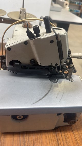 Maquina de coser rematadora brother