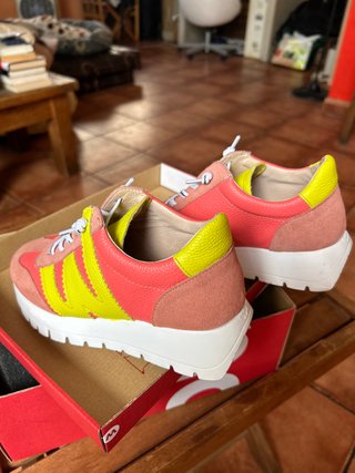 Zapatillas urbanas mujer marca Wonders - Talla 36