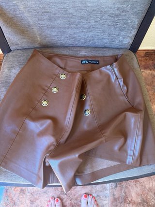 Pantalones cortos marrones con botones