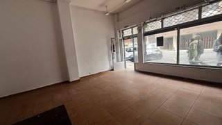 Local comercial en alquiler en El Carbayedo - El Quirinal en Avilés
