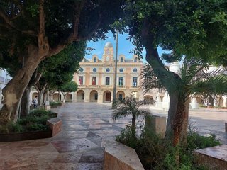 Local comercial en alquiler en Centro en Almería