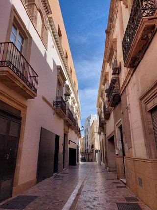 Local comercial en alquiler en Centro en Almería