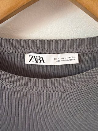 2 Tops Zara Talla M Gris y Blanco y verde