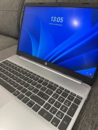 Portátil HP 250 G9 Plata