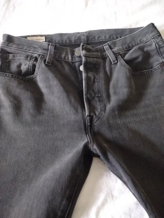 Pantalón Levi's 501 Gris oscuro