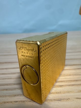 Mechero ST. Dupont bañado en oro
