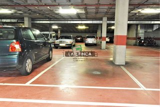 Garaje en venta en Milán - Pumarín - Teatinos en Oviedo